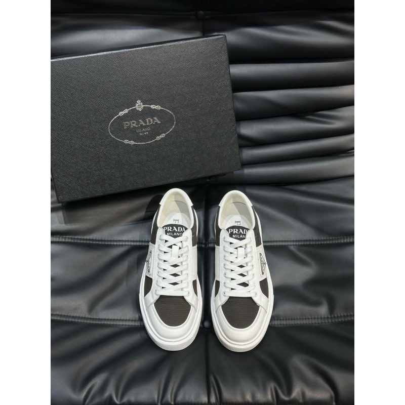 Pra*a casual shoes